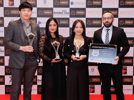 Beauty brand representatives celebrating at World Beauty Awards